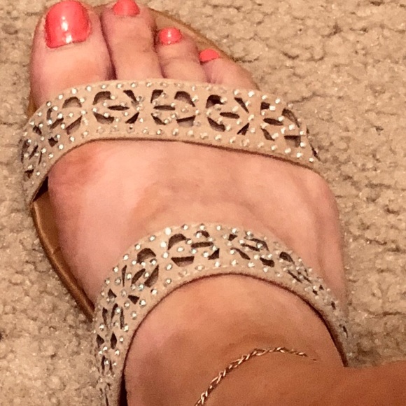 Sandals - Picture 2 of 4